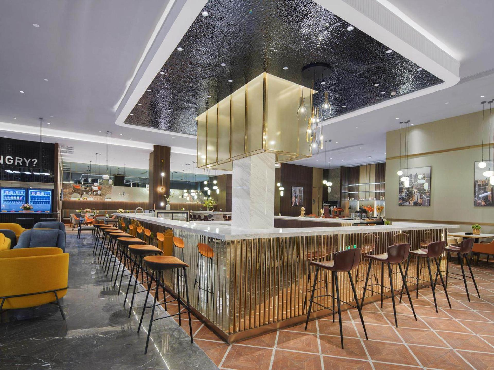 Park Inn By Radisson Nanchong Yilong Star City Plaza Exterior foto
